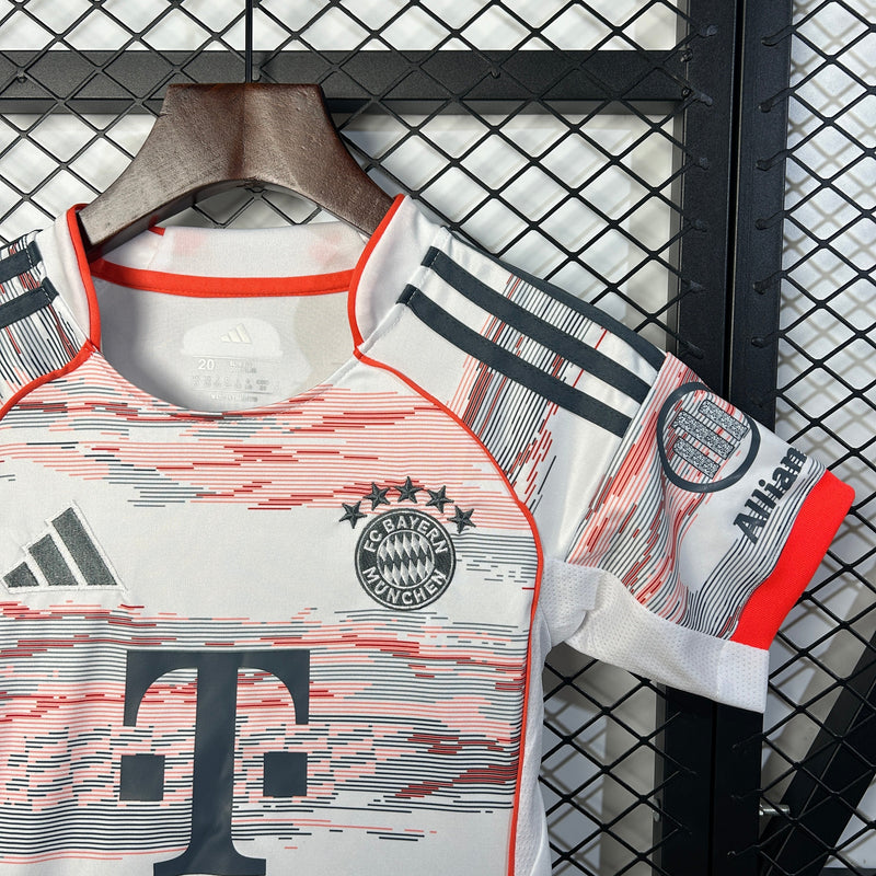 Kit Infantil Bayern de Munique Away 2025/26